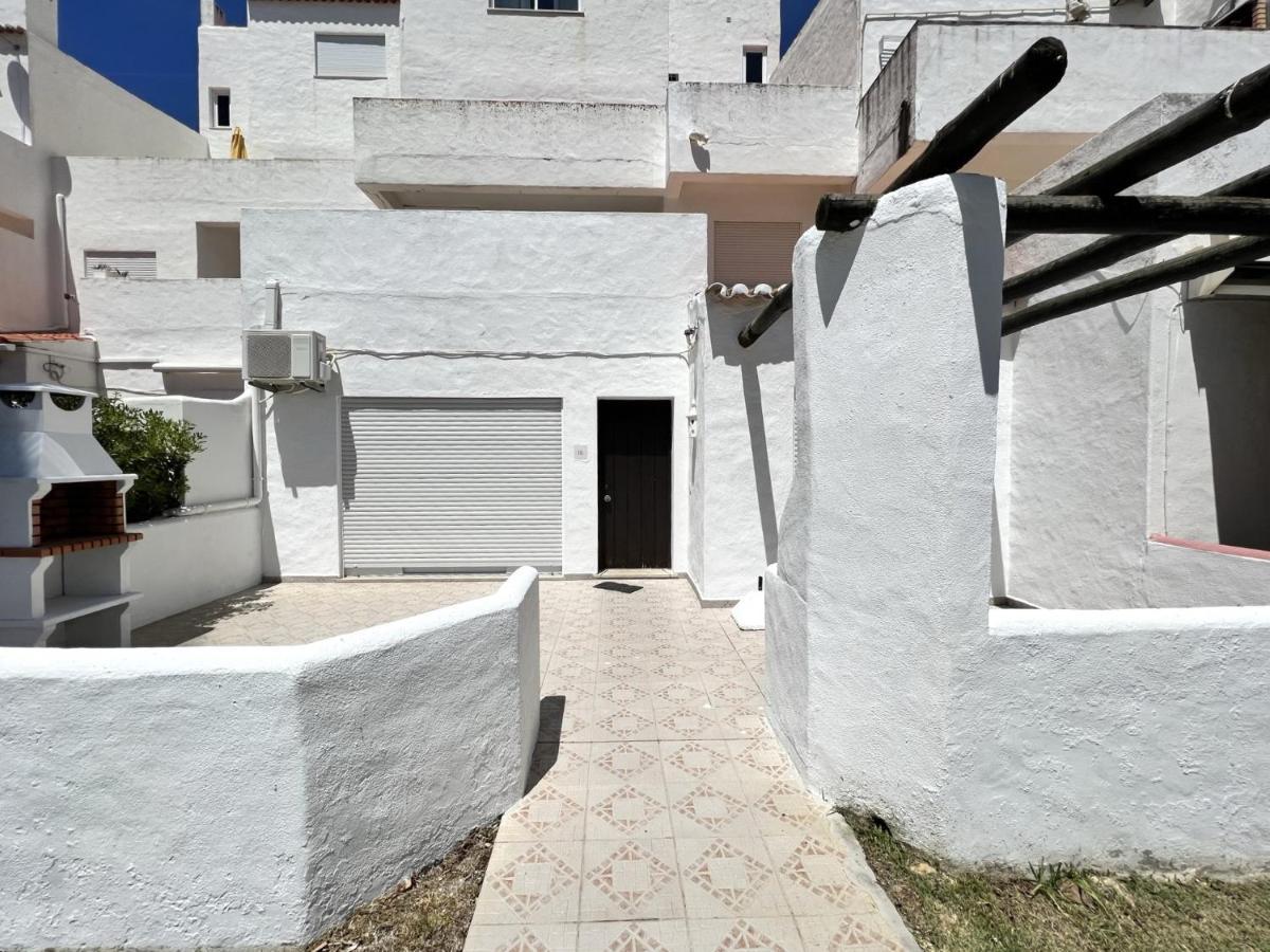 Armacao De Pera Twins 3 With Pool By Homing Apartment Exterior photo